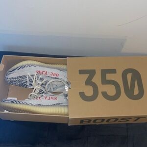 Yeezy Boost 350 V2 Zebras Size 8